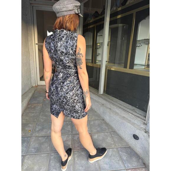 Y2K Lavender Label Vera Wang Metallic Swirl Wrap Dress – Size 6 - Picture 5 of 7